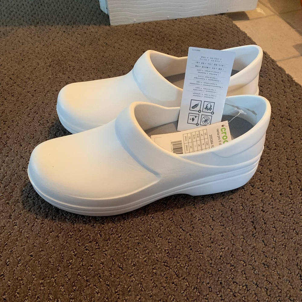 Womens croc clogs size 9